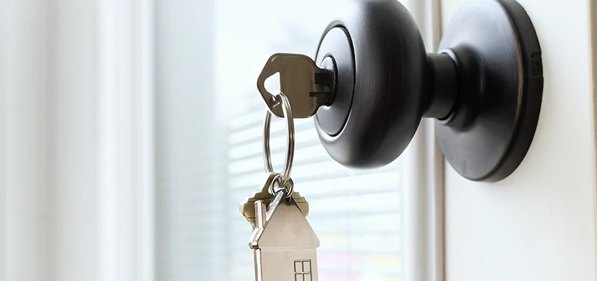 Bifold Door Knob Replacement in Santa Paula, California